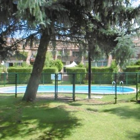 Burgo Alojamientos Castellana Jardin 1 Y 2 Parking Y Piscina Gratis!! מראה חיצוני תמונה